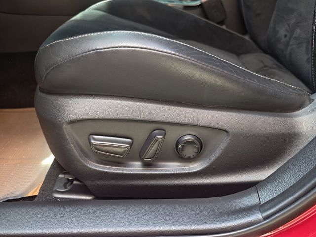 認證車 小改款 數位儀表 360環景 實跑5萬 原廠保固中 車美無碰撞 歡迎預約試乘賞車 0頭款 可全貸  第17張相片