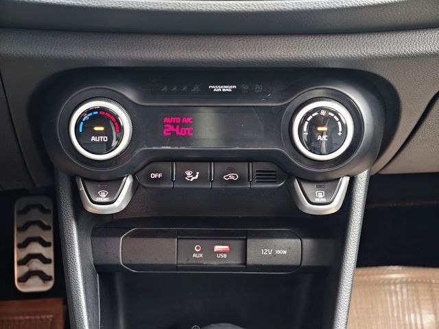 認證車 X-LINE版 只跑3萬多 全車美茲茲 定速 盲點 導航 恆溫 倒車顯影 0頭款 可全貸  第12張相片