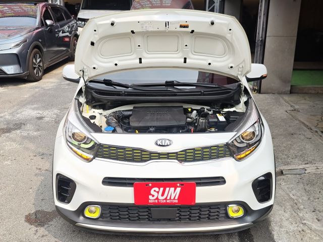 認證車 X-LINE版 只跑3萬多 全車美茲茲 定速 盲點 導航 恆溫 倒車顯影 0頭款 可全貸  第17張相片