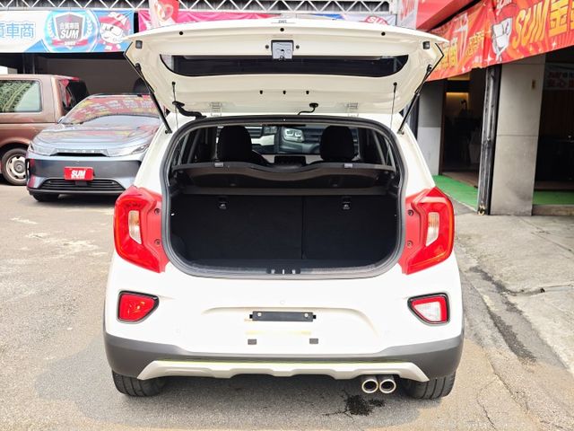 認證車 X-LINE版 只跑3萬多 全車美茲茲 定速 盲點 導航 恆溫 倒車顯影 0頭款 可全貸  第18張相片