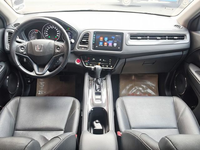 認證車 頂級S版 全程原廠保養 底盤安淨無漏油 內裝乾淨無異味 車美便宜賣 享2年5萬保固 0頭款 可全貸  第6張相片