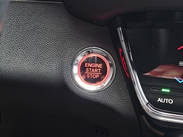 認證車 頂級S版 全程原廠保養 底盤安淨無漏油 內裝乾淨無異味 車美便宜賣 享2年5萬保固 0頭款 可全貸  第11張相片