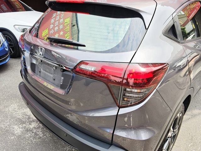 認證車 頂級S版 全程原廠保養 底盤安淨無漏油 內裝乾淨無異味 車美便宜賣 享2年5萬保固 0頭款 可全貸  第19張相片