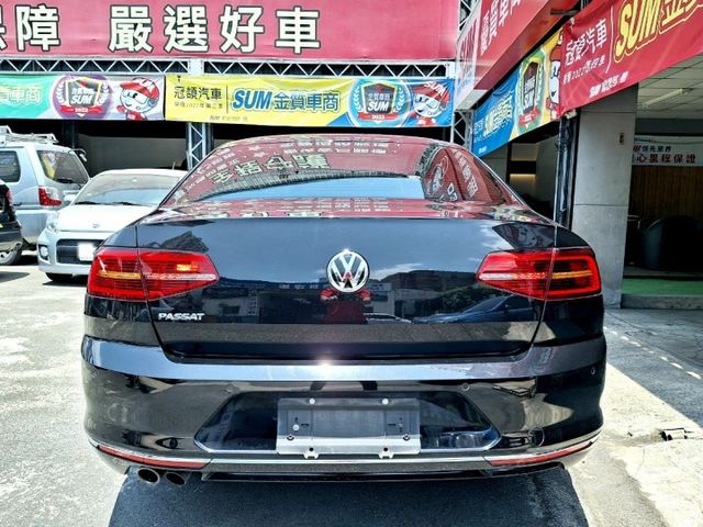 一手車庫車 有認證 柴油 400TDI 加裝ACC跟車 盲點偵測 車道置中 自動停車 車美無瑕疵 省油有力馬力大 可全貸  第4張相片