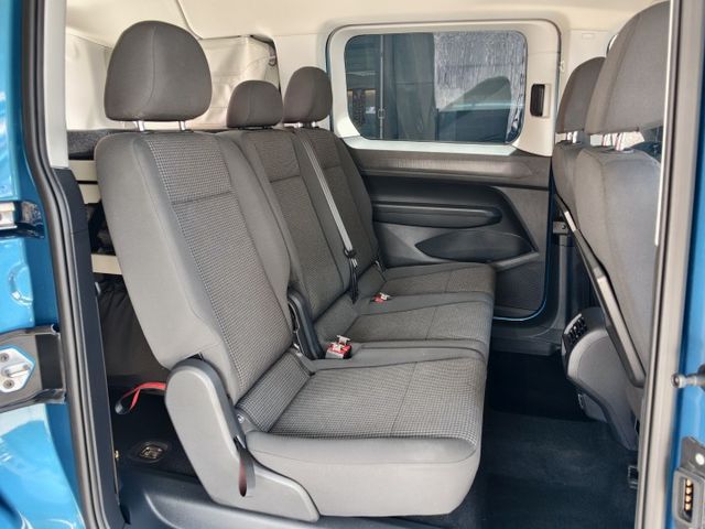 認證車 原廠5年保固中 CADDY California 露營車 輕巧車型 功能齊全 車床 瓦斯爐 桌椅 0頭款 可全貸  第8張相片