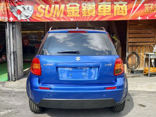 認證車 日本原裝進口 跑少 車況讚 I-KEY DVD 跨界休旅車 座高視野好 好開好養又省油 最佳代步車首選  第4張相片
