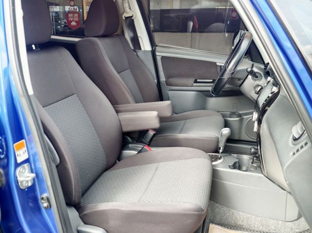 認證車 日本原裝進口 跑少 車況讚 I-KEY DVD 跨界休旅車 座高視野好 好開好養又省油 最佳代步車首選  第7張相片