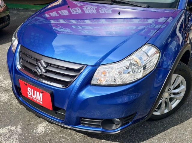 認證車 日本原裝進口 跑少 車況讚 I-KEY DVD 跨界休旅車 座高視野好 好開好養又省油 最佳代步車首選  第18張相片