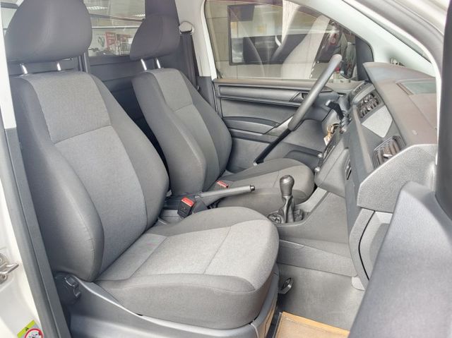 認證車 1.2 TSI 貨車版 稅金極省 油耗極低 好開沒毛病 工作的好幫手 0頭款 可全貸  第6張相片