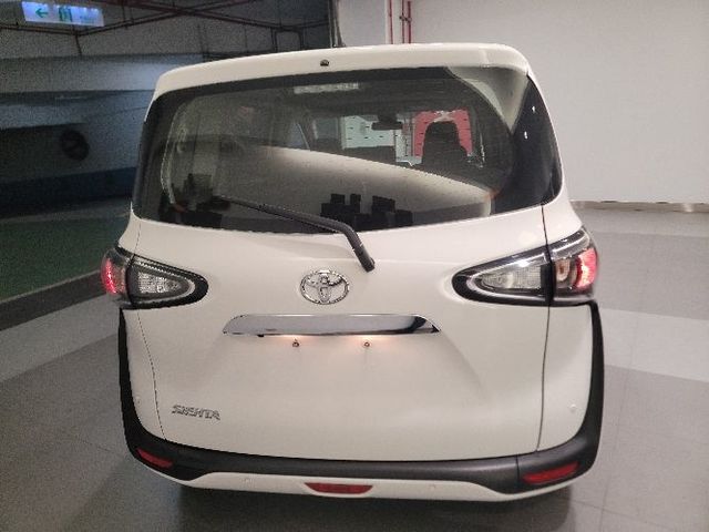 SIENTA 1.8  第6張相片