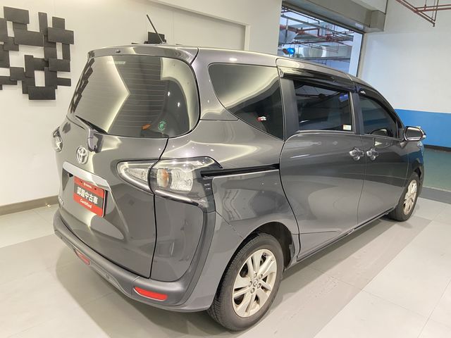 SIENTA 1.8  第5張相片