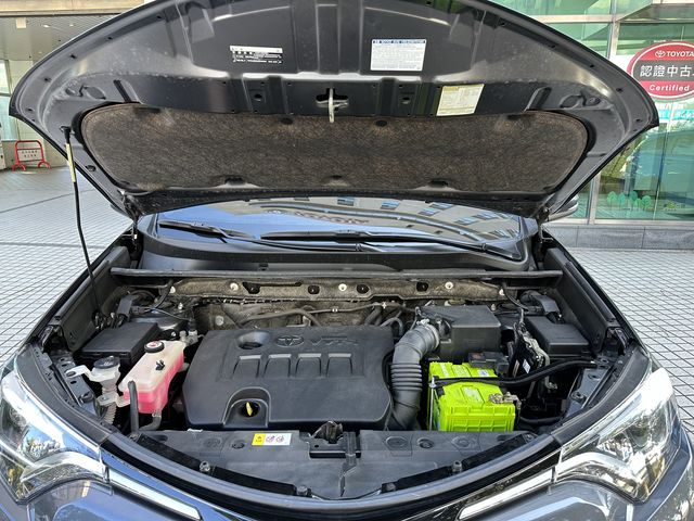 RAV4 2.0  第10張相片