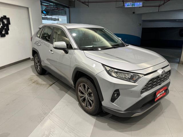 RAV4 2.0  第3張相片