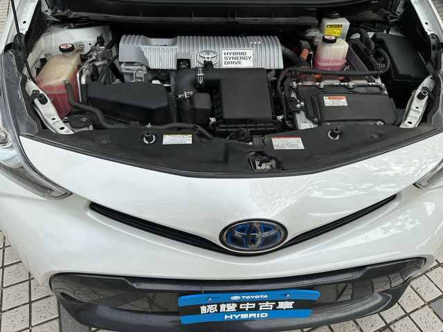 PRIUS α 1.8  第10張相片