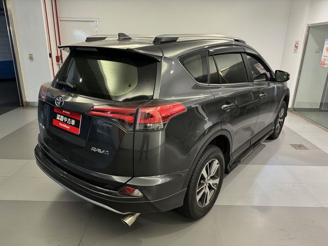 RAV4 2.0  第5張相片