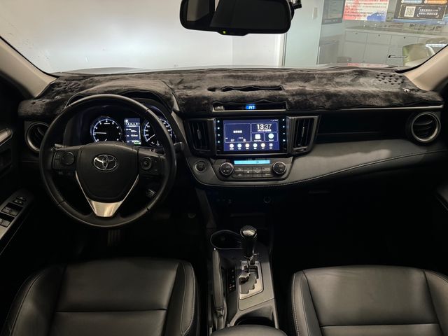 RAV4 2.0  第7張相片