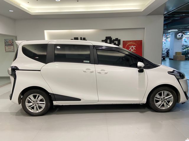 SIENTA 1.8  第4張相片
