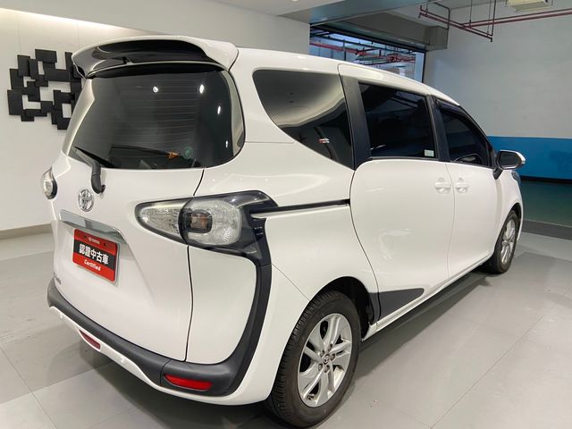 SIENTA 1.8  第5張相片
