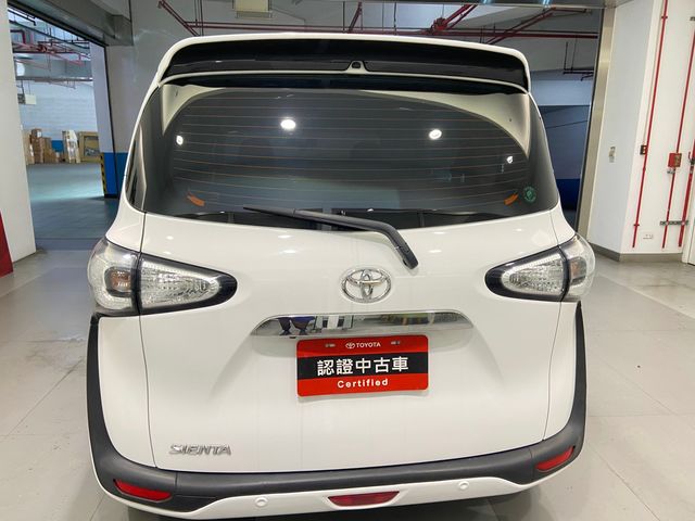 SIENTA 1.8  第6張相片