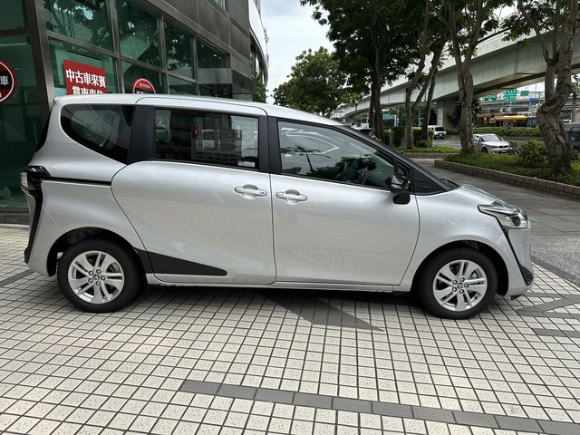 SIENTA 1.8  第4張相片