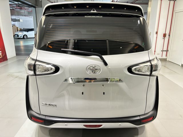 SIENTA 1.8  第6張相片