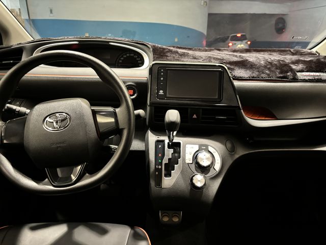 SIENTA 1.8  第7張相片