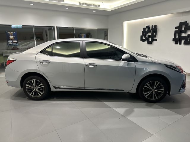 ALTIS 1.8  第4張相片