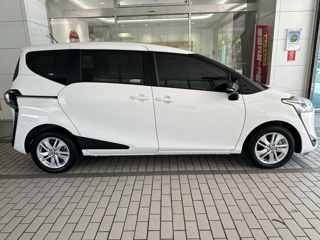 SIENTA 1.8  第4張相片