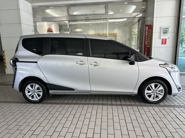 SIENTA 1.8  第4張相片