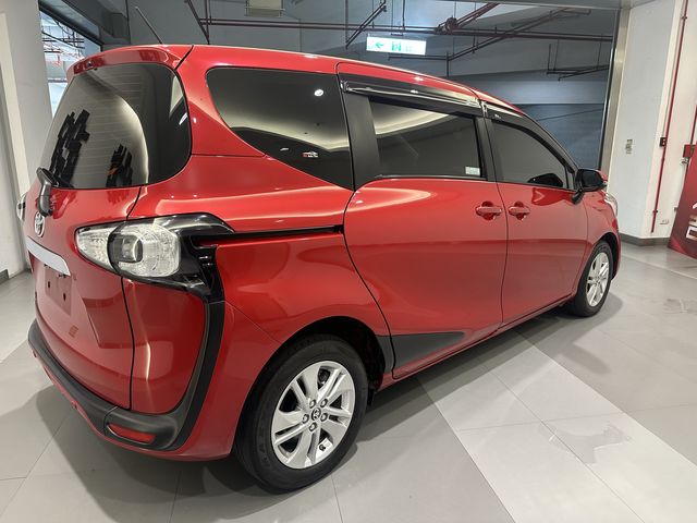 SIENTA 1.8  第5張相片
