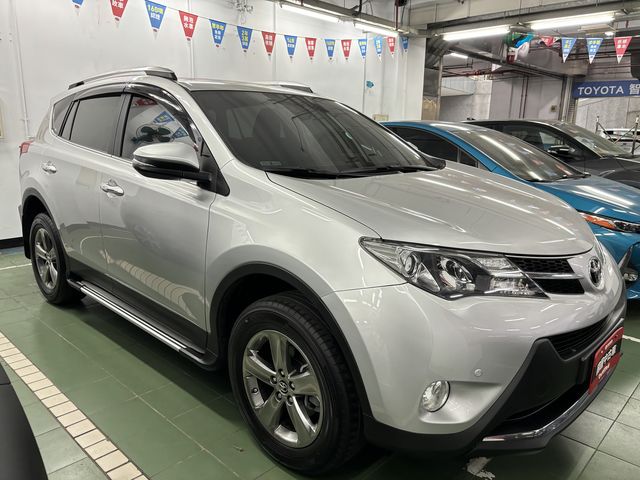 RAV4 2.0  第3張相片
