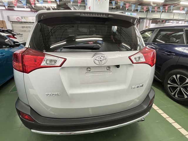 RAV4 2.0  第5張相片
