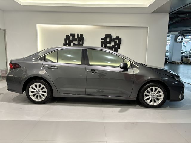 ALTIS 1.8  第4張相片