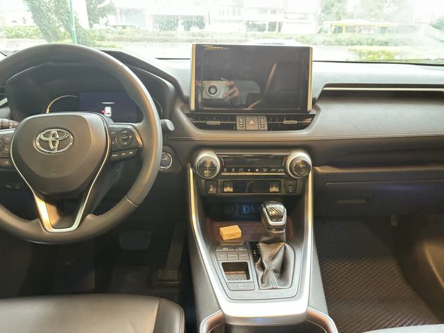 RAV4 2.5 HV  第8張相片