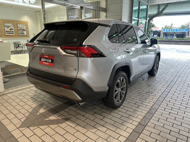 RAV4 2.0  第5張相片