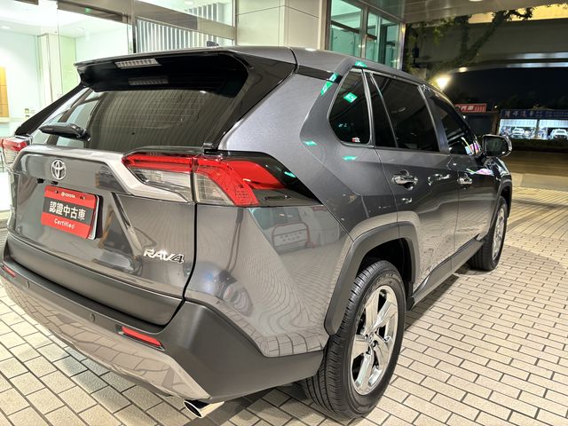 RAV4 2.0  第5張相片