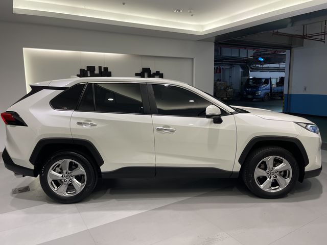 RAV4 2.0  第4張相片
