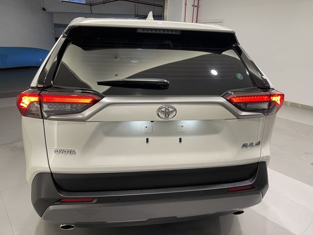 RAV4 2.0  第6張相片