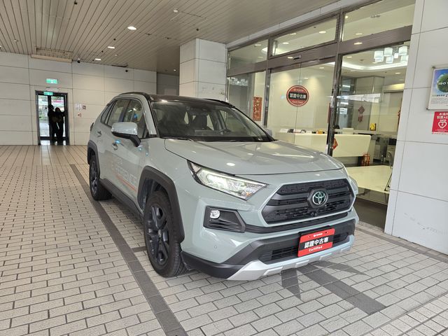 RAV4 2.0  第3張相片