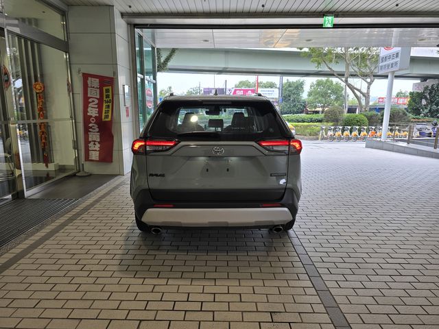 RAV4 2.0  第6張相片
