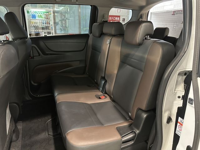 SIENTA 1.8  第8張相片