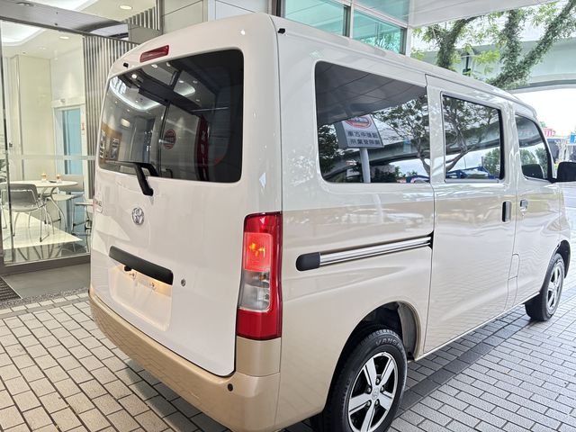 TOWN ACE VAN 5人  第5張相片