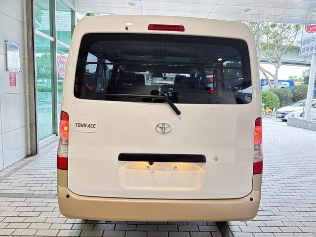 TOWN ACE VAN 5人  第6張相片