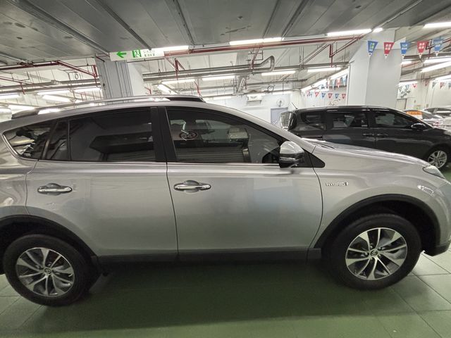 RAV4 2.5 HV  第4張相片