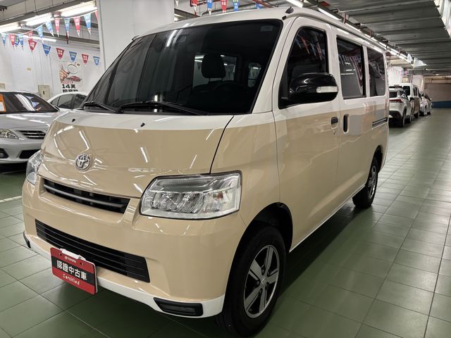 TOWN ACE VAN 5人  第1張相片