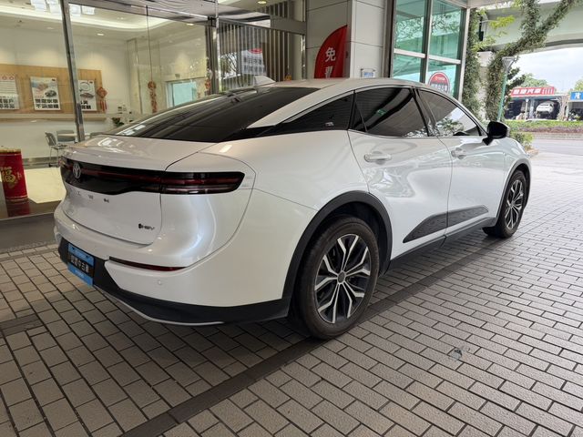 CROWN 2.5  第5張相片