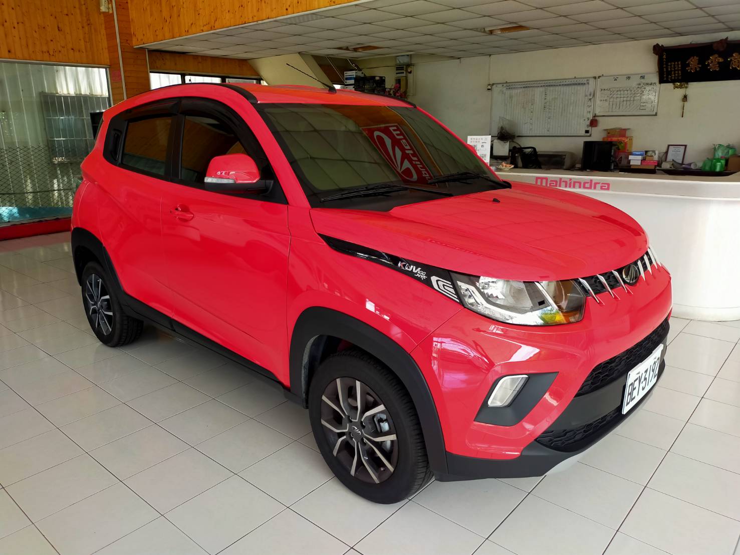 Mahinra馬亨達2019年KUV100手排1200CC全新領牌車特惠價歡迎參觀聯絡  第3張相片