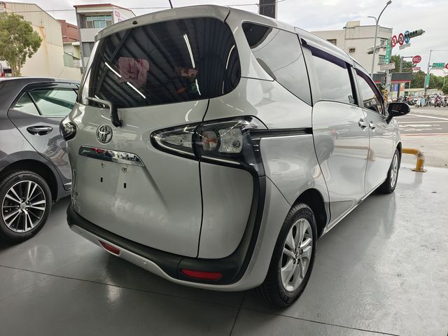 SIENTA 1.8  第4張相片