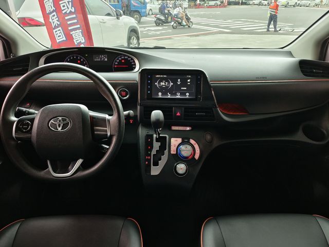 SIENTA 1.8  第6張相片