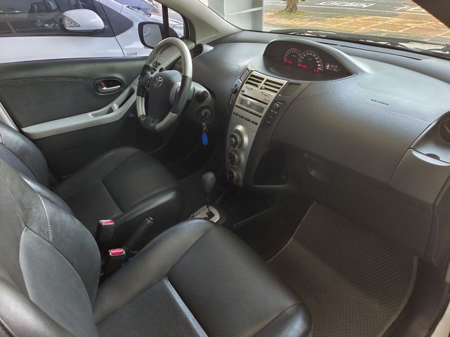YARIS 1.5  第10張相片